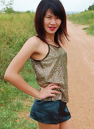 Hung Ladyboy Gold Exposing Her Lean Body Outdoors